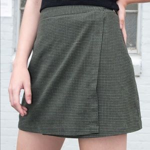 brandy melville dark green plaid emerson skirt